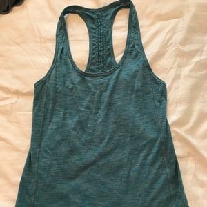 Lululemon teal tank top size 6